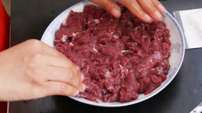 木瓜蛋白酶腌制牛肉，如何防止牛肉嫩化过度？